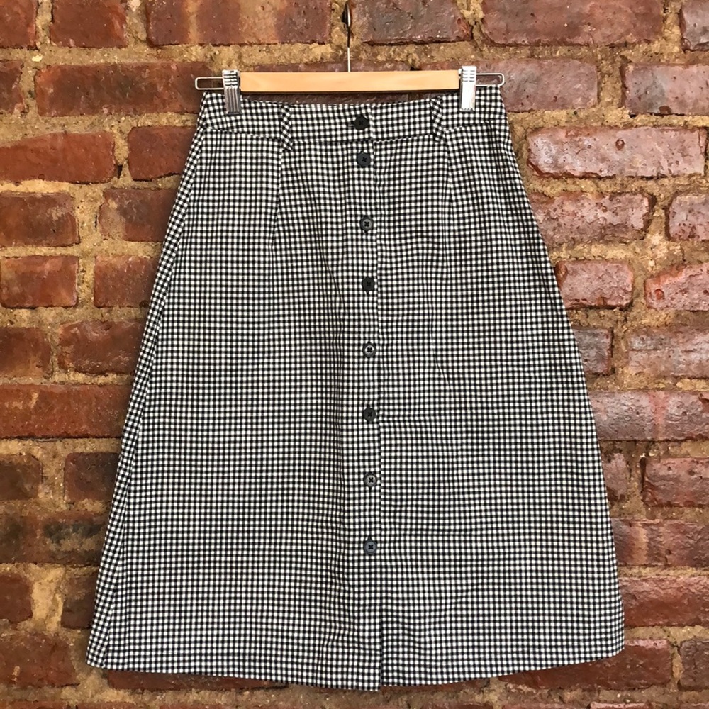 Mid- length gingham button down skirt